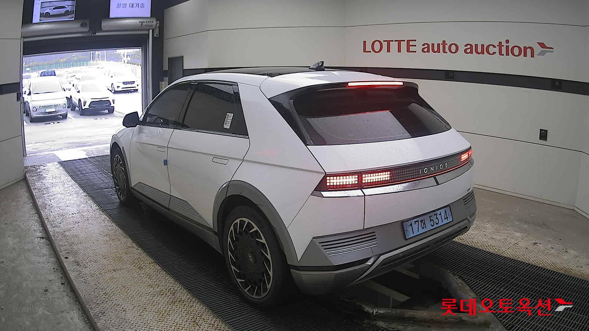 Hyundai IONIQ 5 2022 Atlas White из Кореи, фото 6