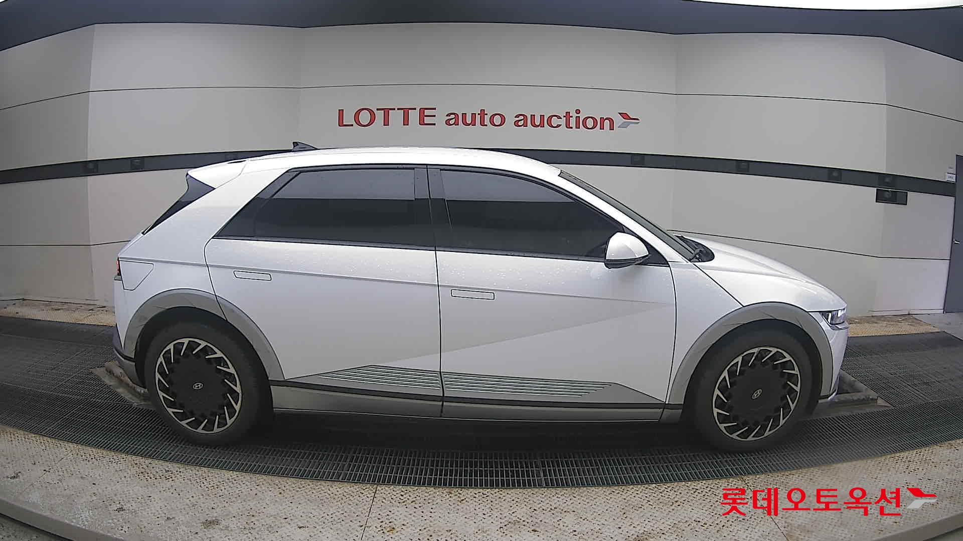 Hyundai IONIQ 5 2022 Atlas White из Кореи, фото 3