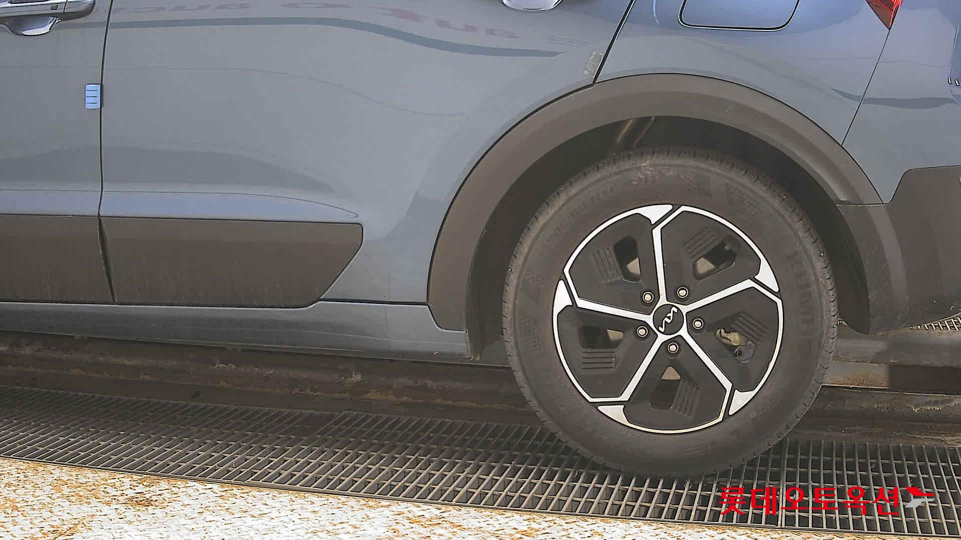 كيا نيرو 2024 - صورة 26