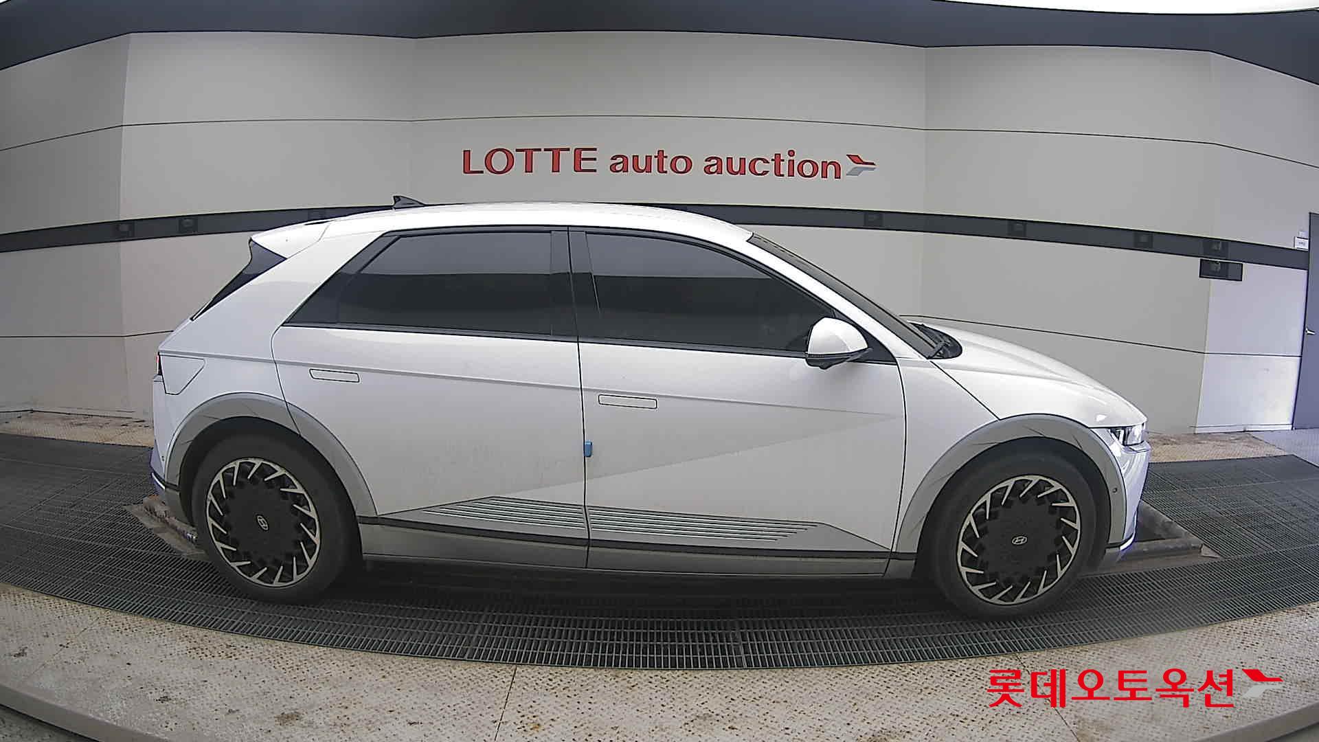 Hyundai IONIQ 5 2022 Atlas White из Кореи, фото 3