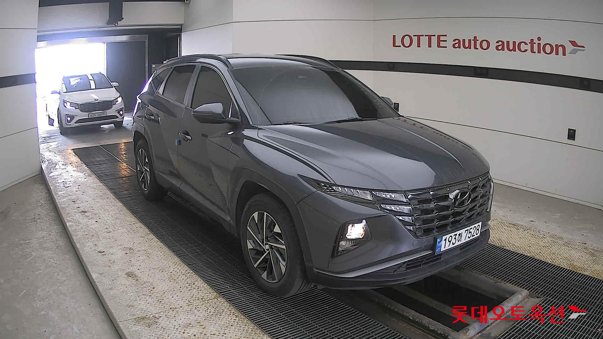 Hyundai Tucson Hybrid 2022 Titanium Grey Metallic из Кореи, фото 2