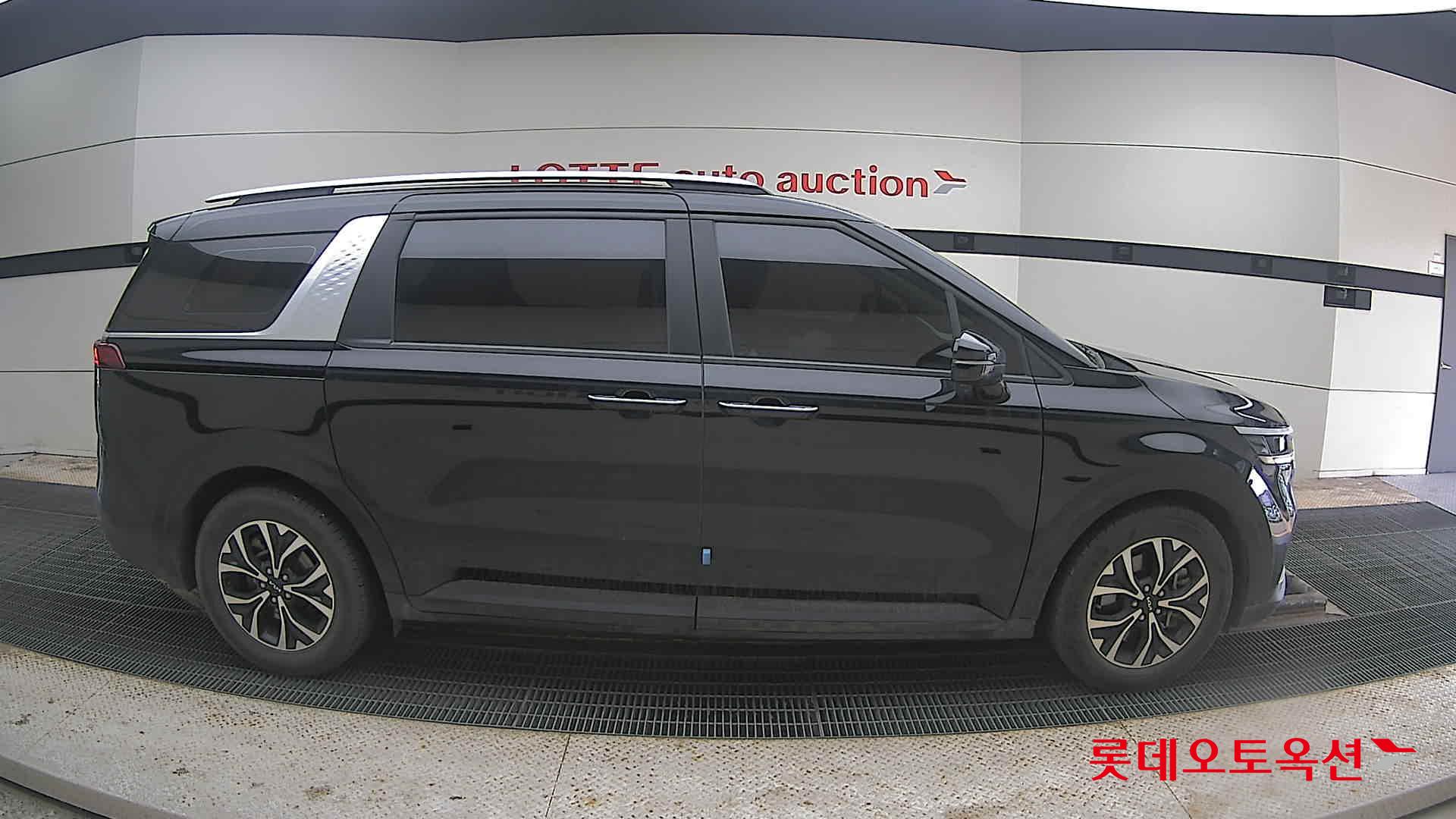 Kia Carnival 2022 - Image 21