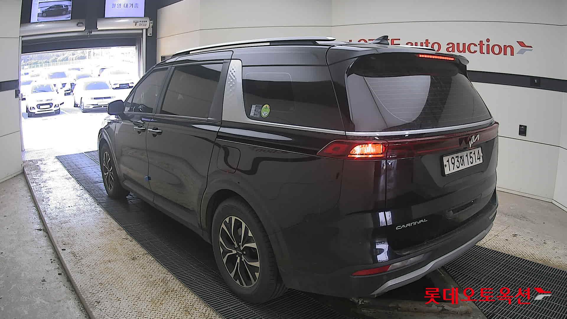 Kia Carnival 2022 - Image 4