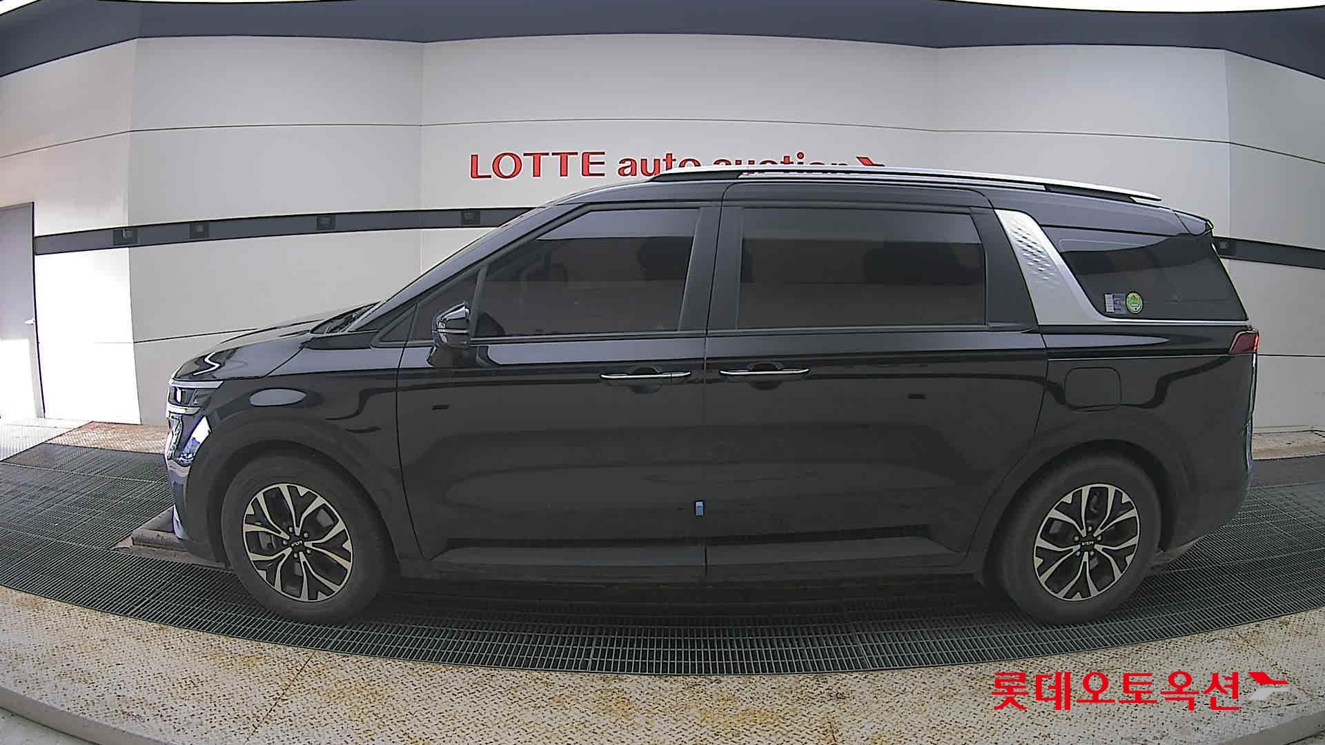 Kia Carnival 2022 - Image 13