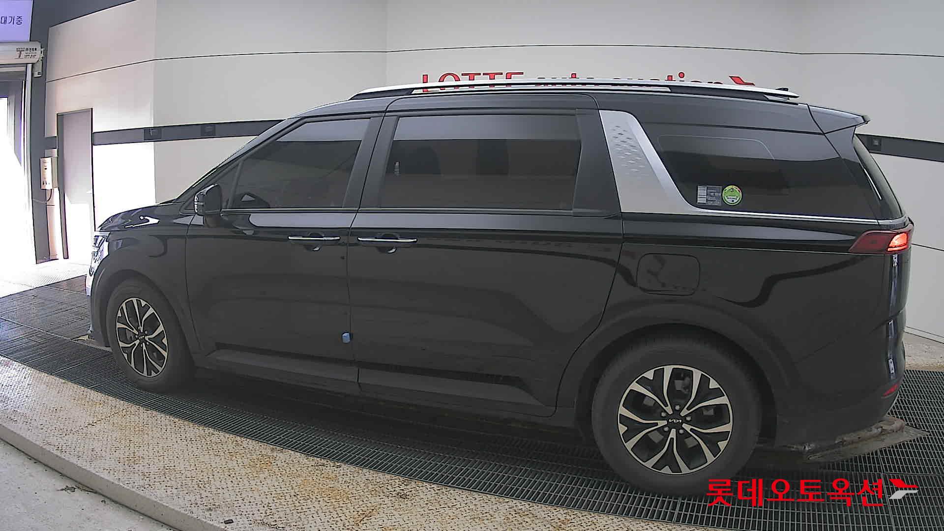 Kia Carnival 2022 - Image 14