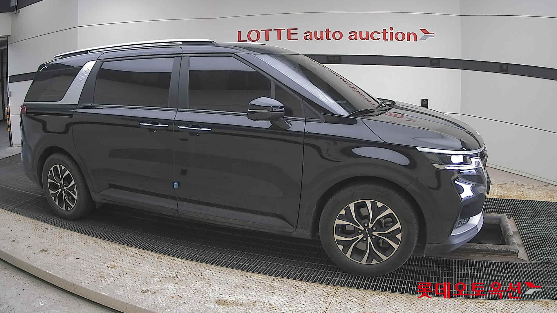 Kia Carnival 2022 - Image 22