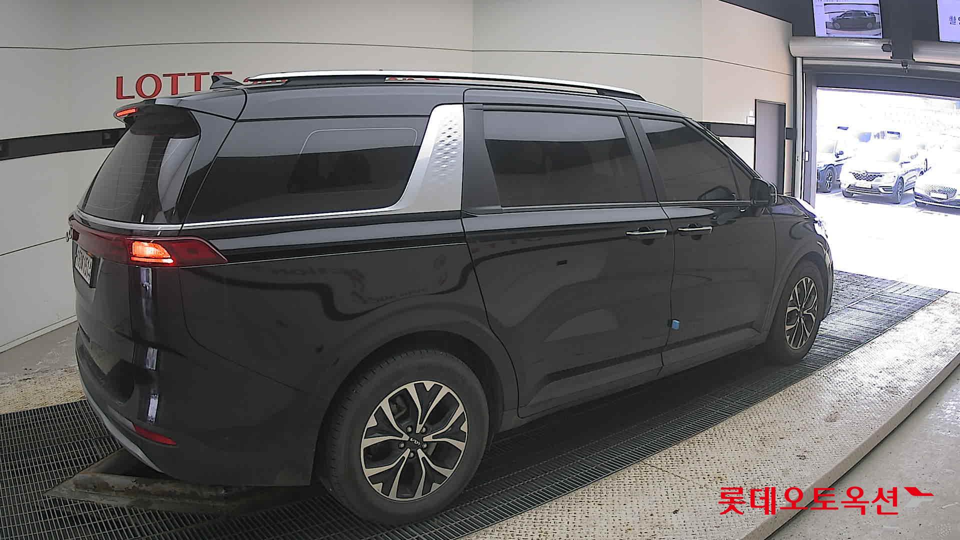 Kia Carnival 2022 - Image 19