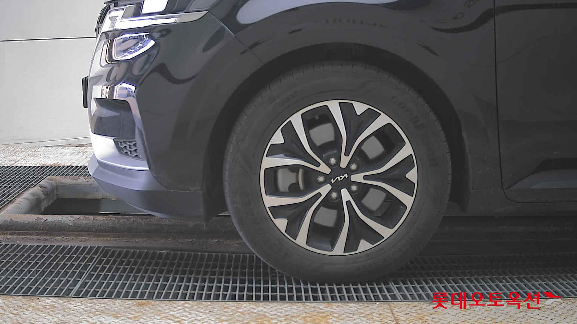 Kia Carnival 2022 - Image 25