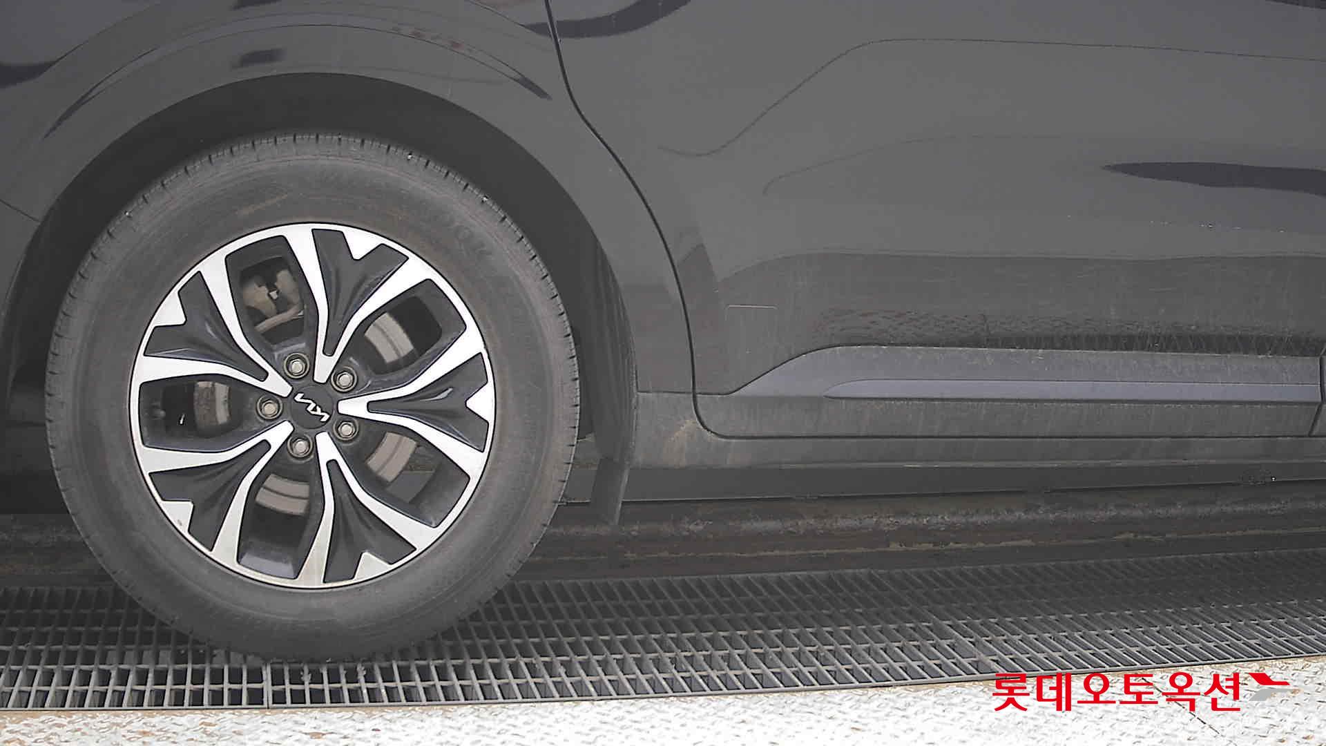 Kia Carnival 2022 - Image 28