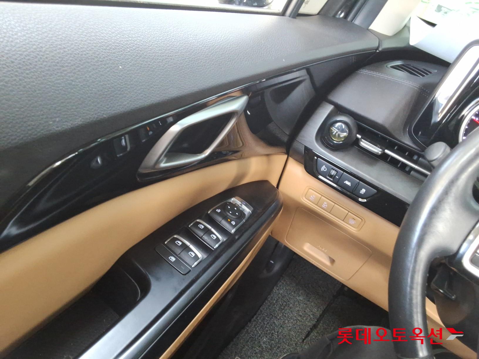 Kia Carnival 2022 - Image 29