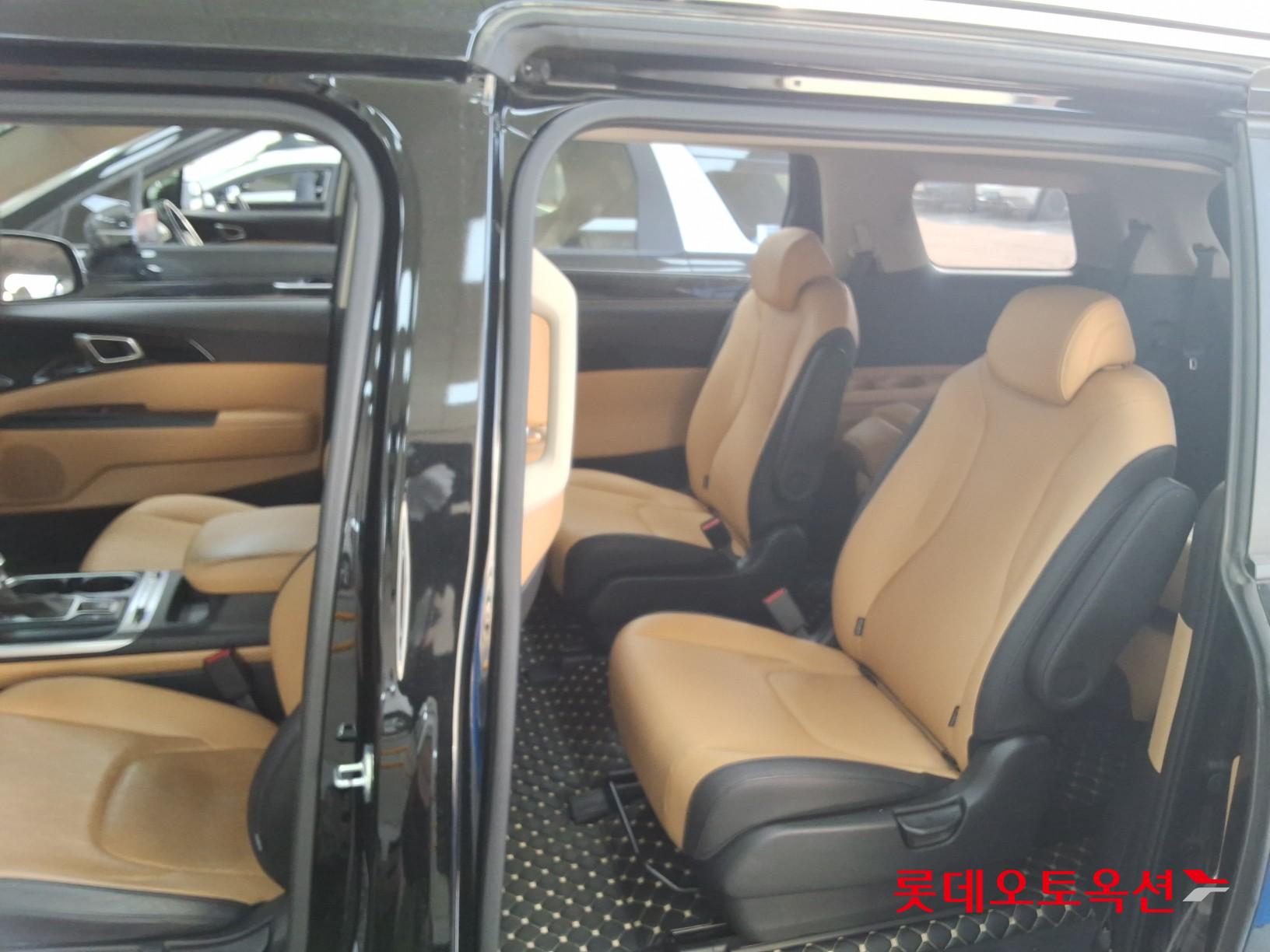 Kia Carnival 2022 - Image 9