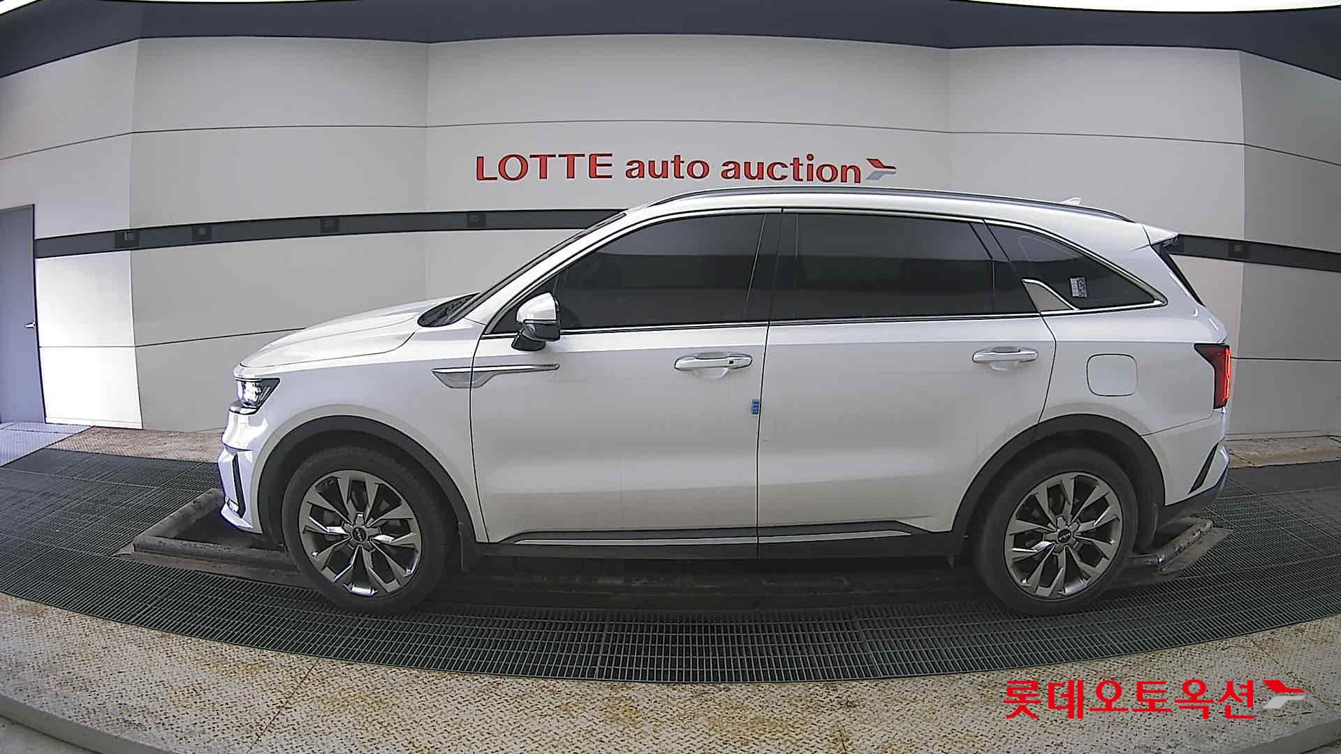 كيا سورينتو 2022 - صورة 13