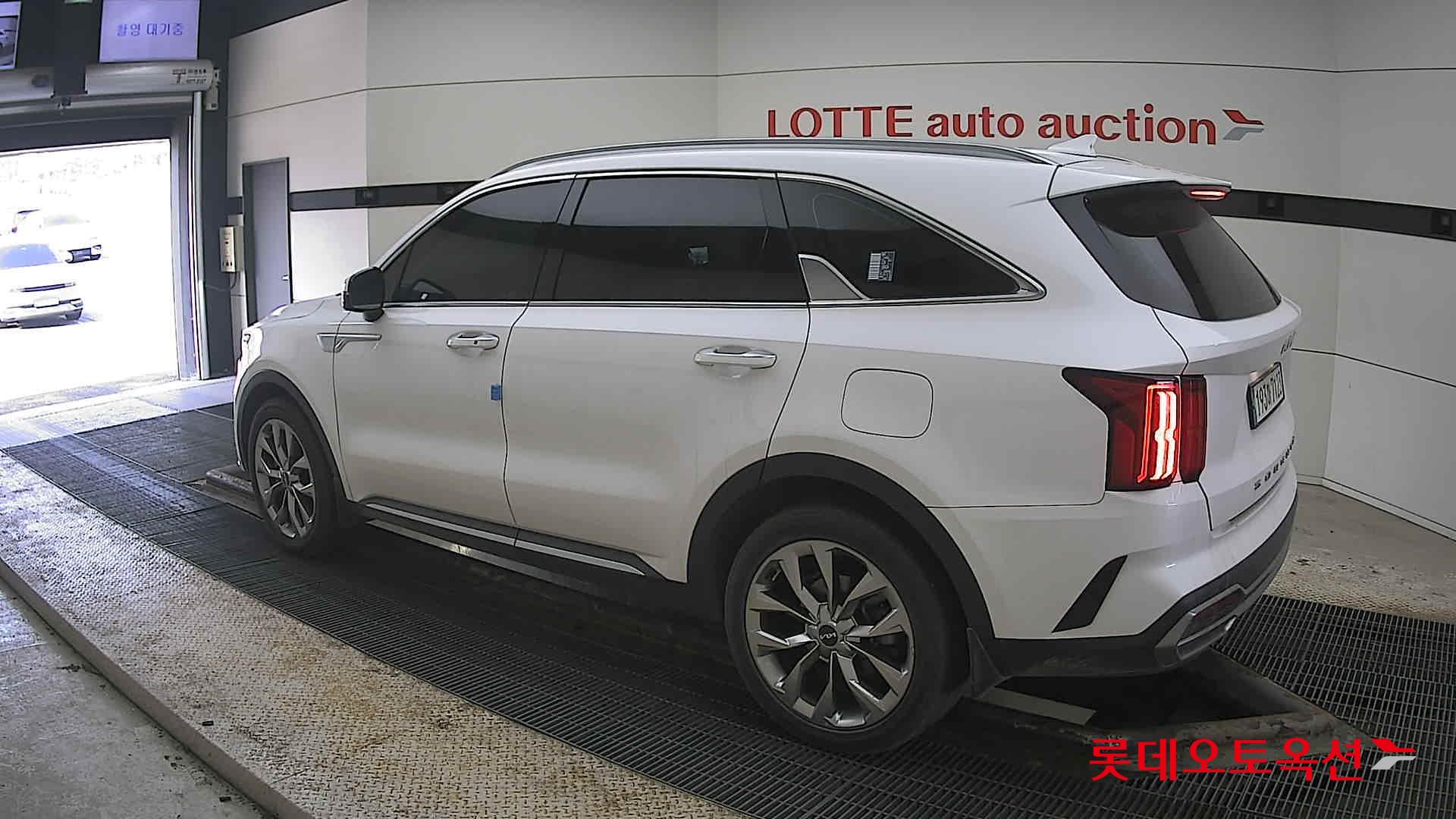 كيا سورينتو 2022 - صورة 15