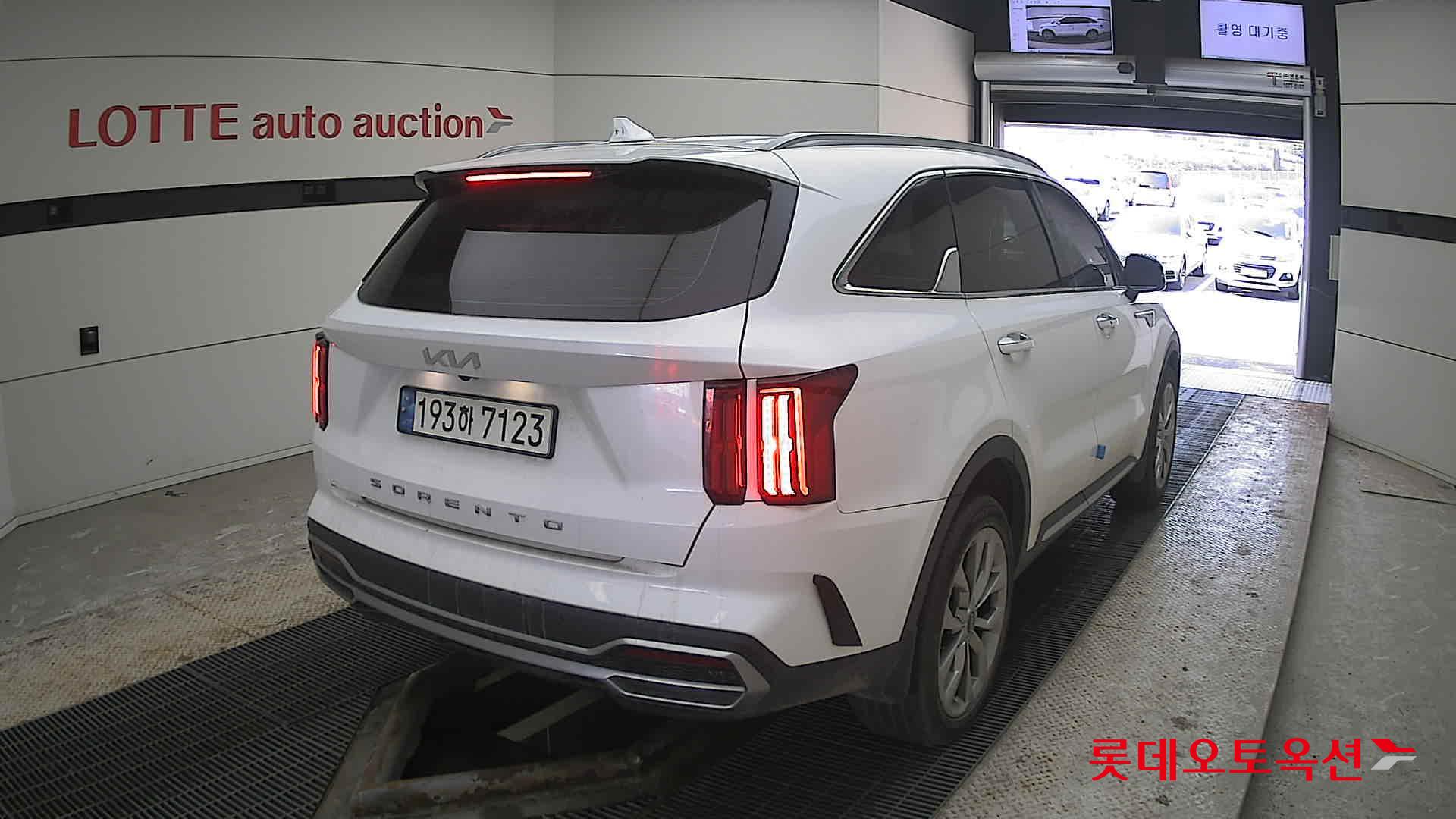 كيا سورينتو 2022 - صورة 18