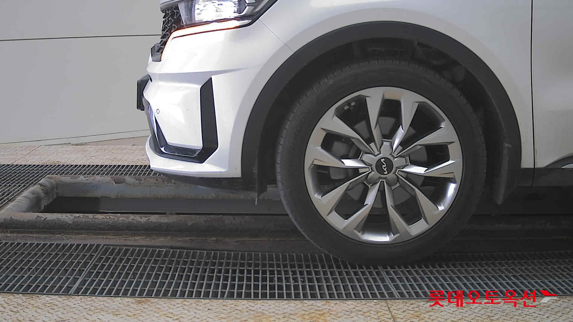 كيا سورينتو 2022 - صورة 25