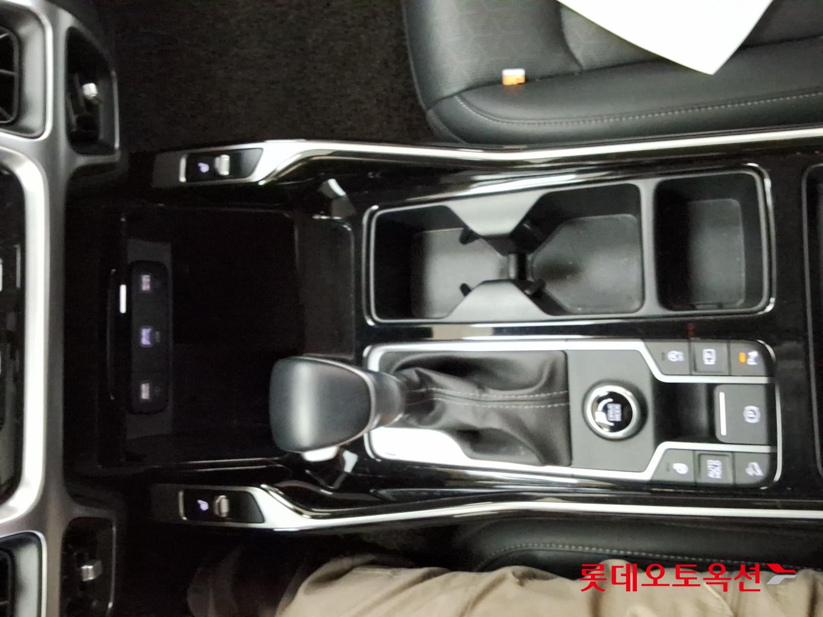 كيا سورينتو 2022 - صورة 32