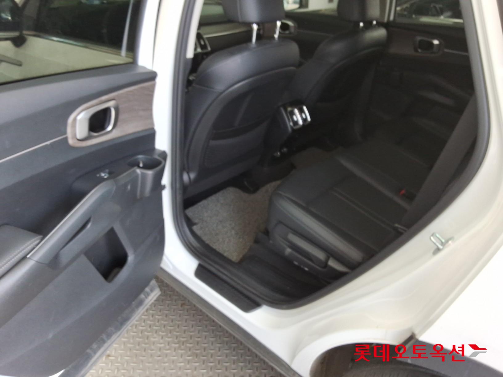 كيا سورينتو 2022 - صورة 37