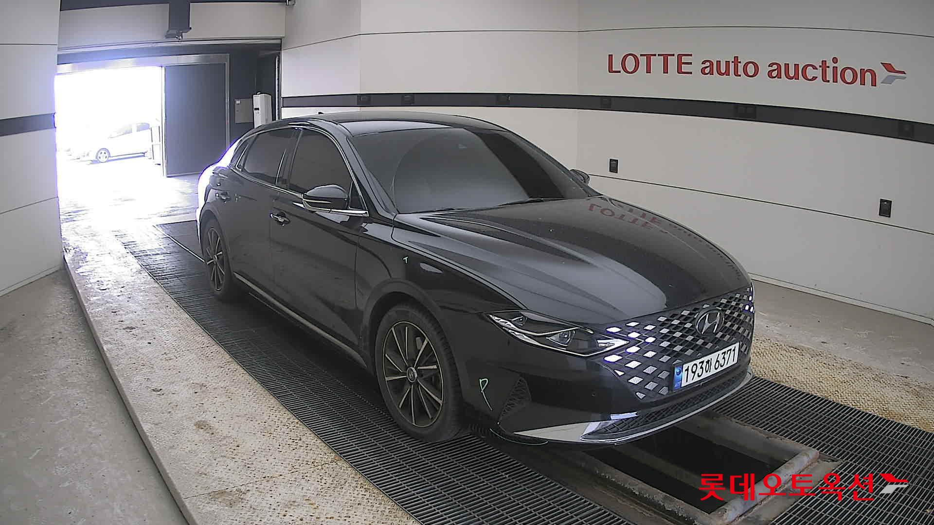 Hyundai Grandeur 2022 Midnight Black Pearl из Кореи, фото 2