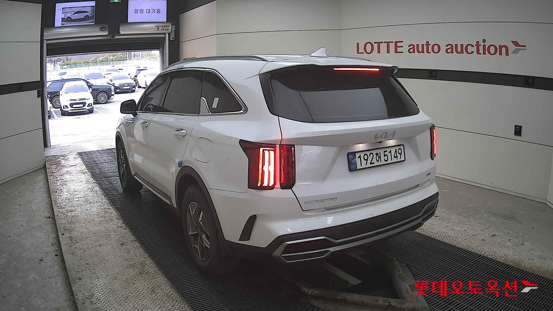 كيا سورينتو 2023 - صورة 16