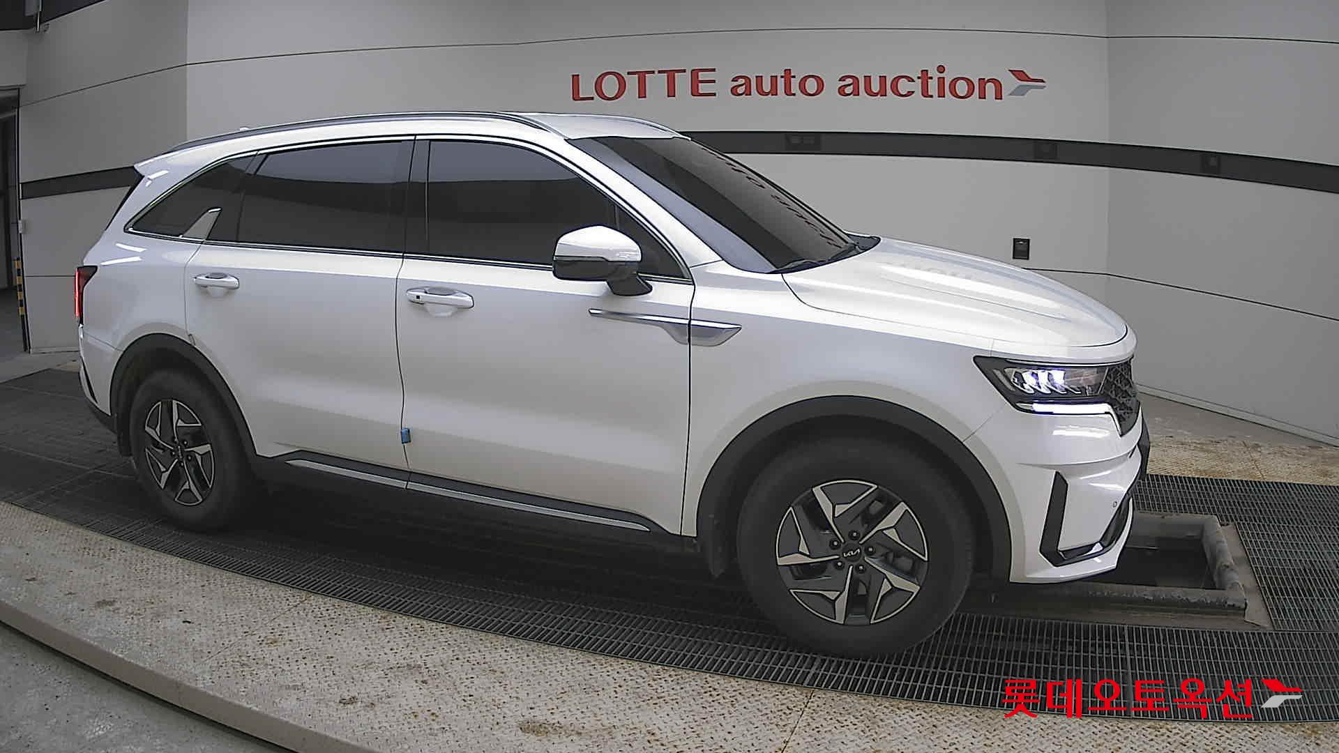 كيا سورينتو 2023 - صورة 22