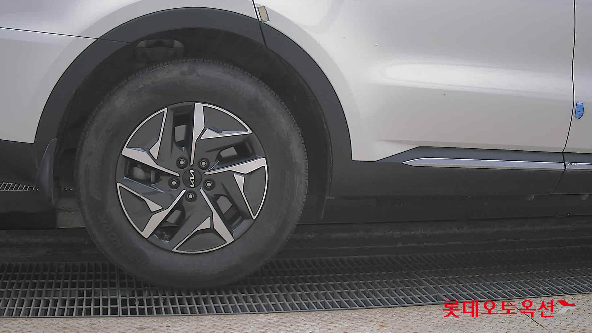 كيا سورينتو 2023 - صورة 28