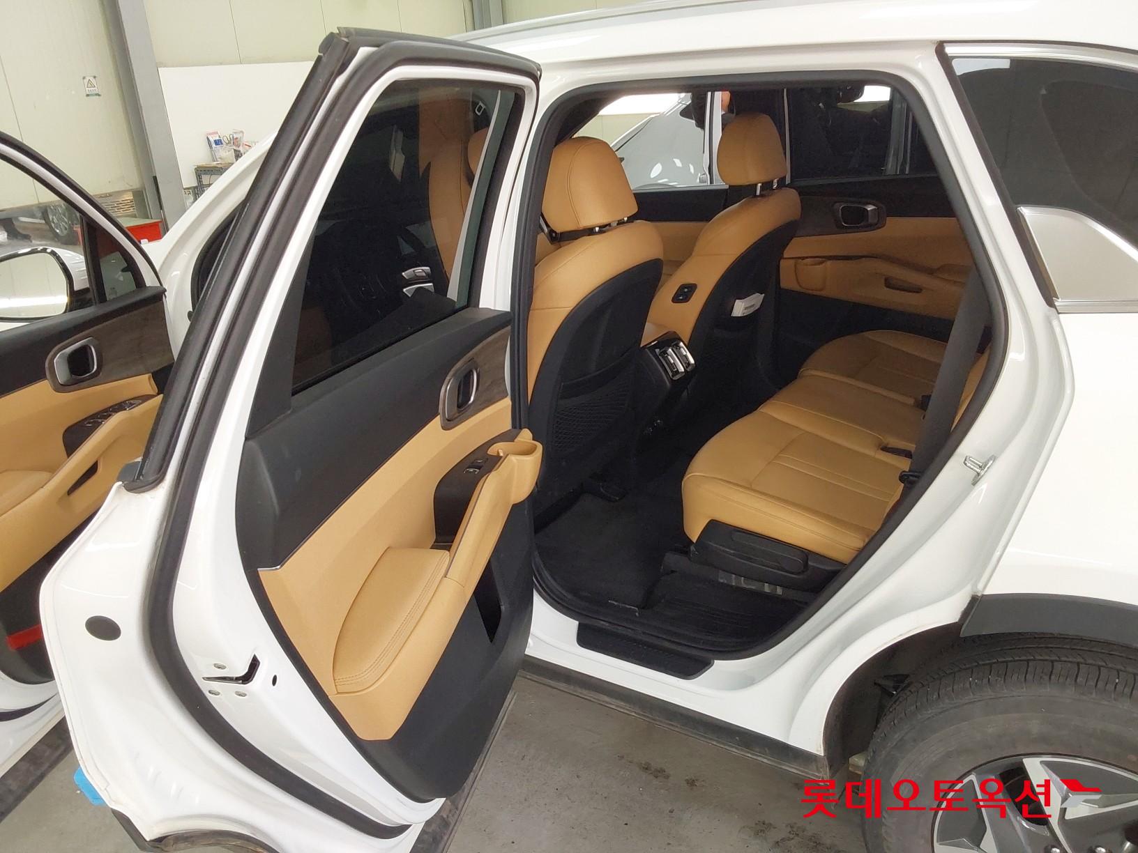 كيا سورينتو 2023 - صورة 38