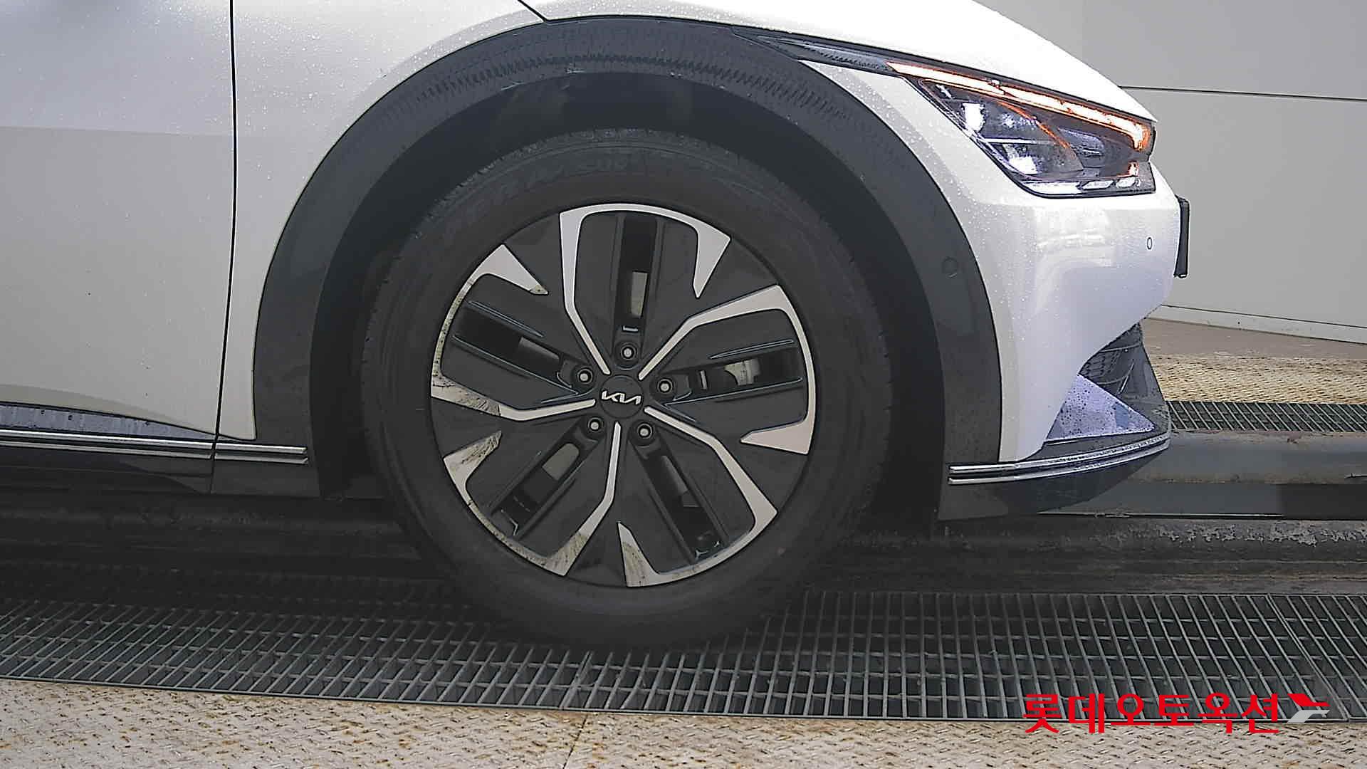 Kia EV6 id 3809993 из Кореи 23