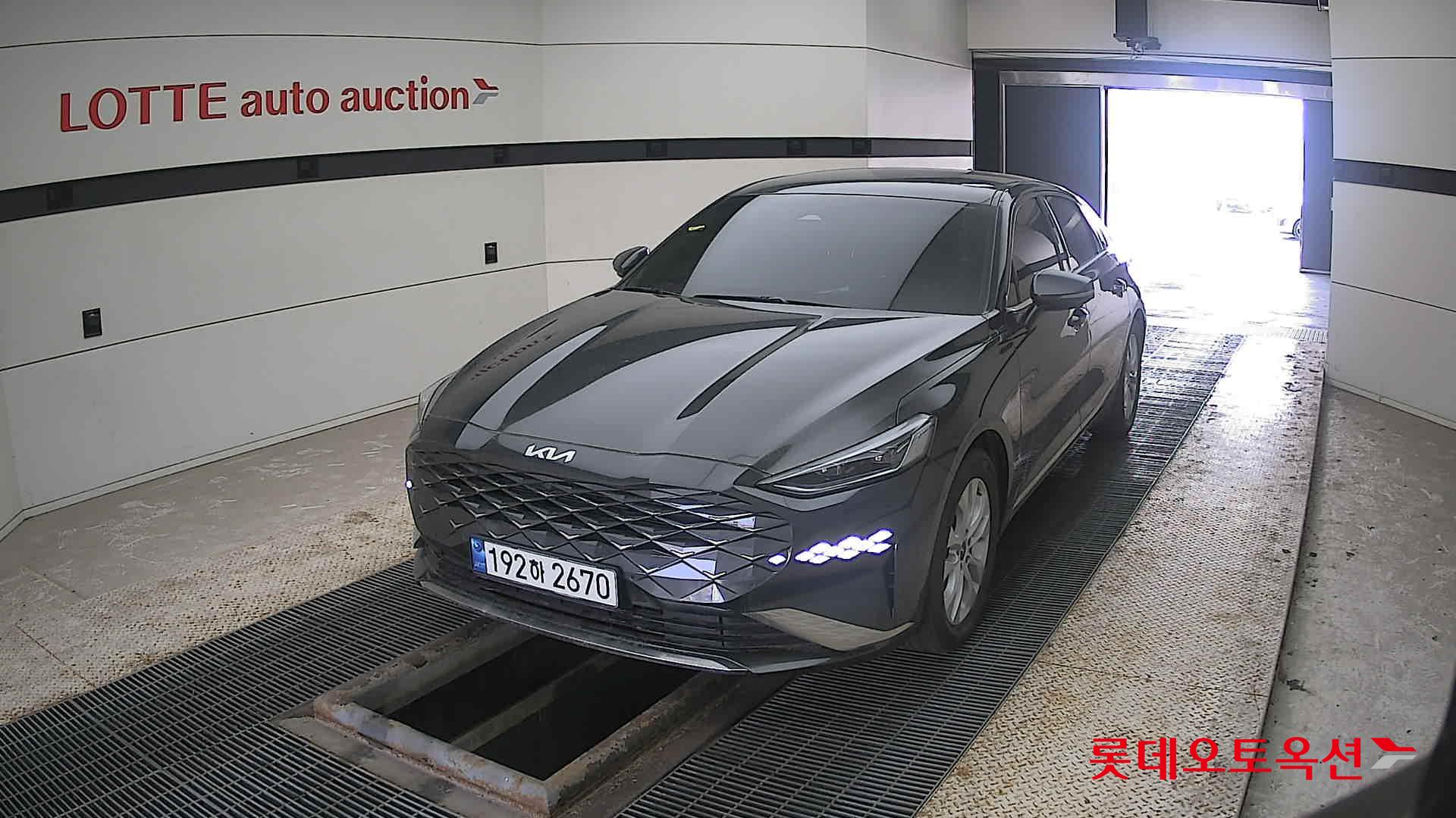 Kia K8 2023 Interstellagray из Кореи