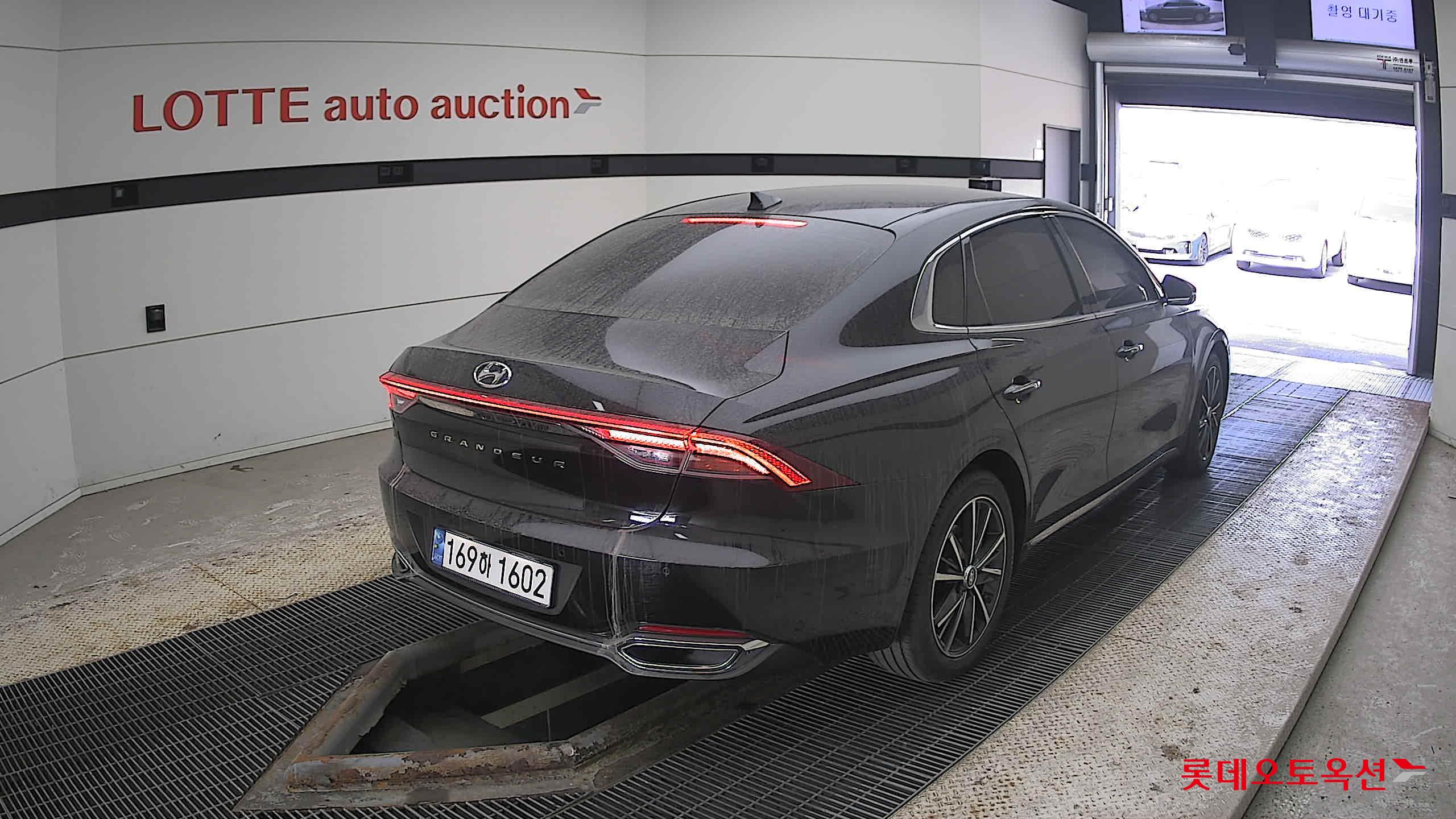 Hyundai Grandeur 2022 Midnight Black Pearl из Кореи, фото 4