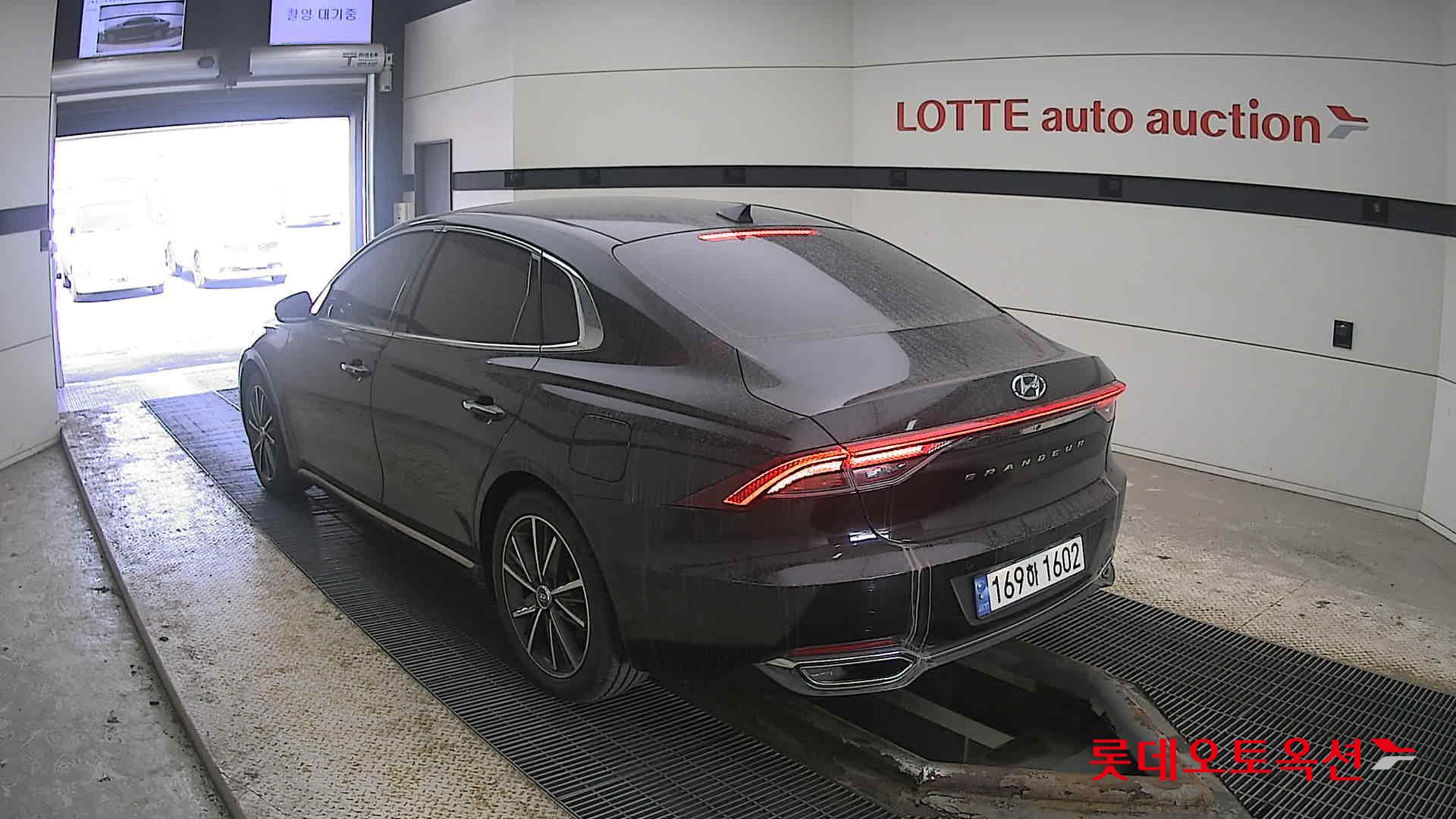 Hyundai Grandeur 2022 Midnight Black Pearl из Кореи, фото 6