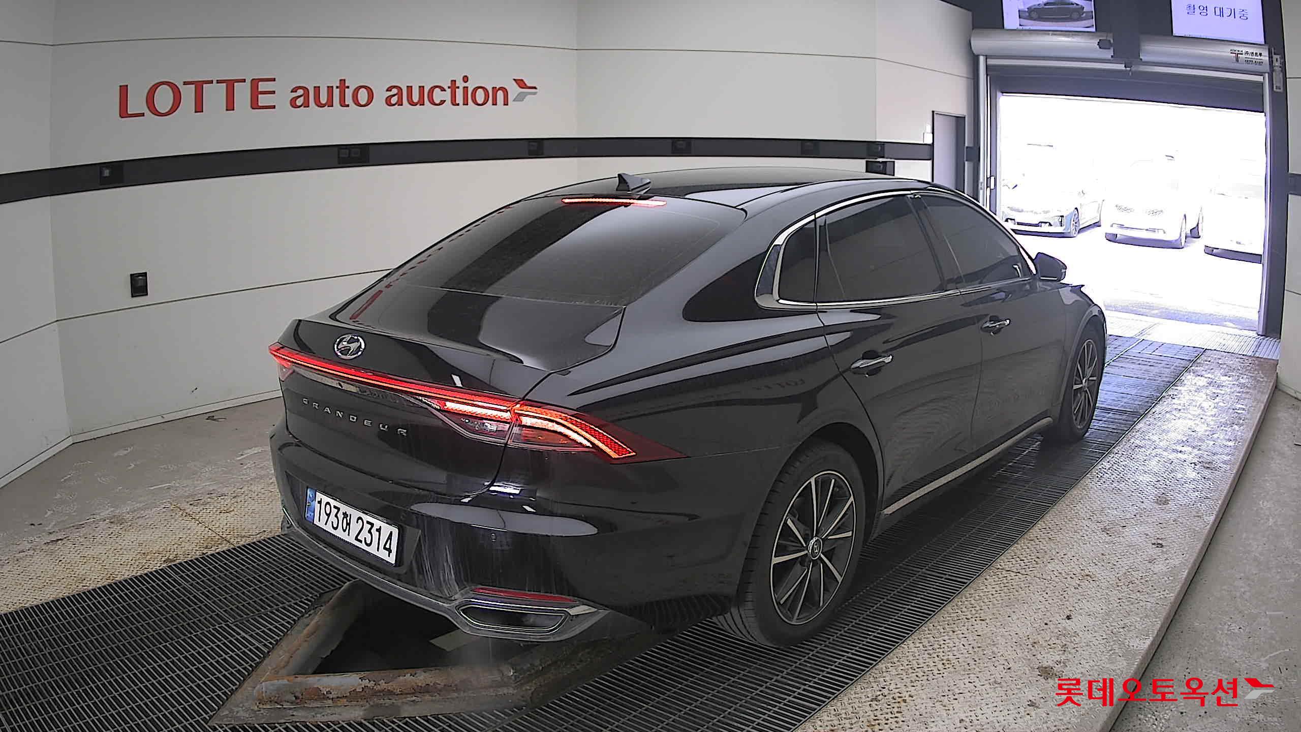 Hyundai Grandeur 2022 Midnight Black Pearl из Кореи, фото 4