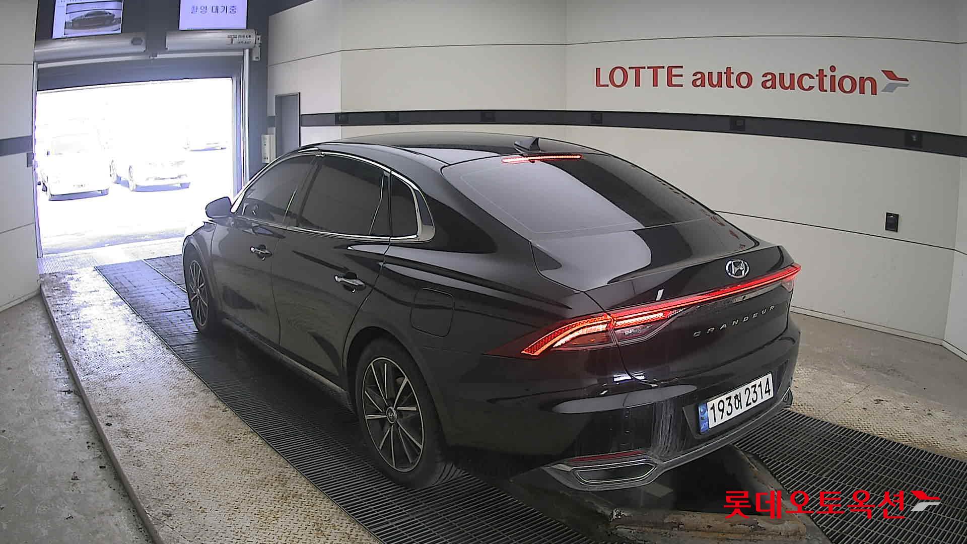 Hyundai Grandeur 2022 Midnight Black Pearl из Кореи, фото 6