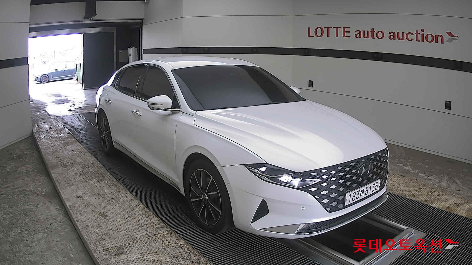 هيونداي أزيرا