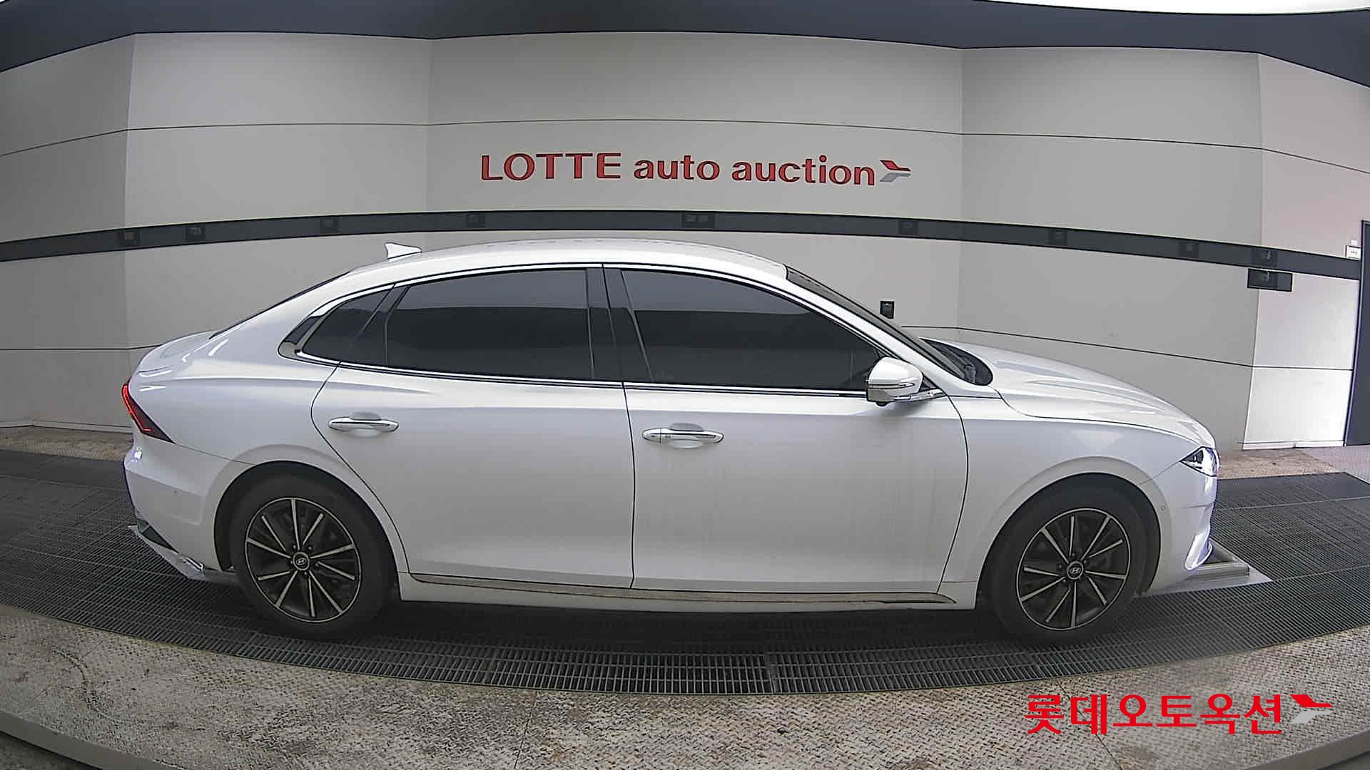 هيونداي أزيرا