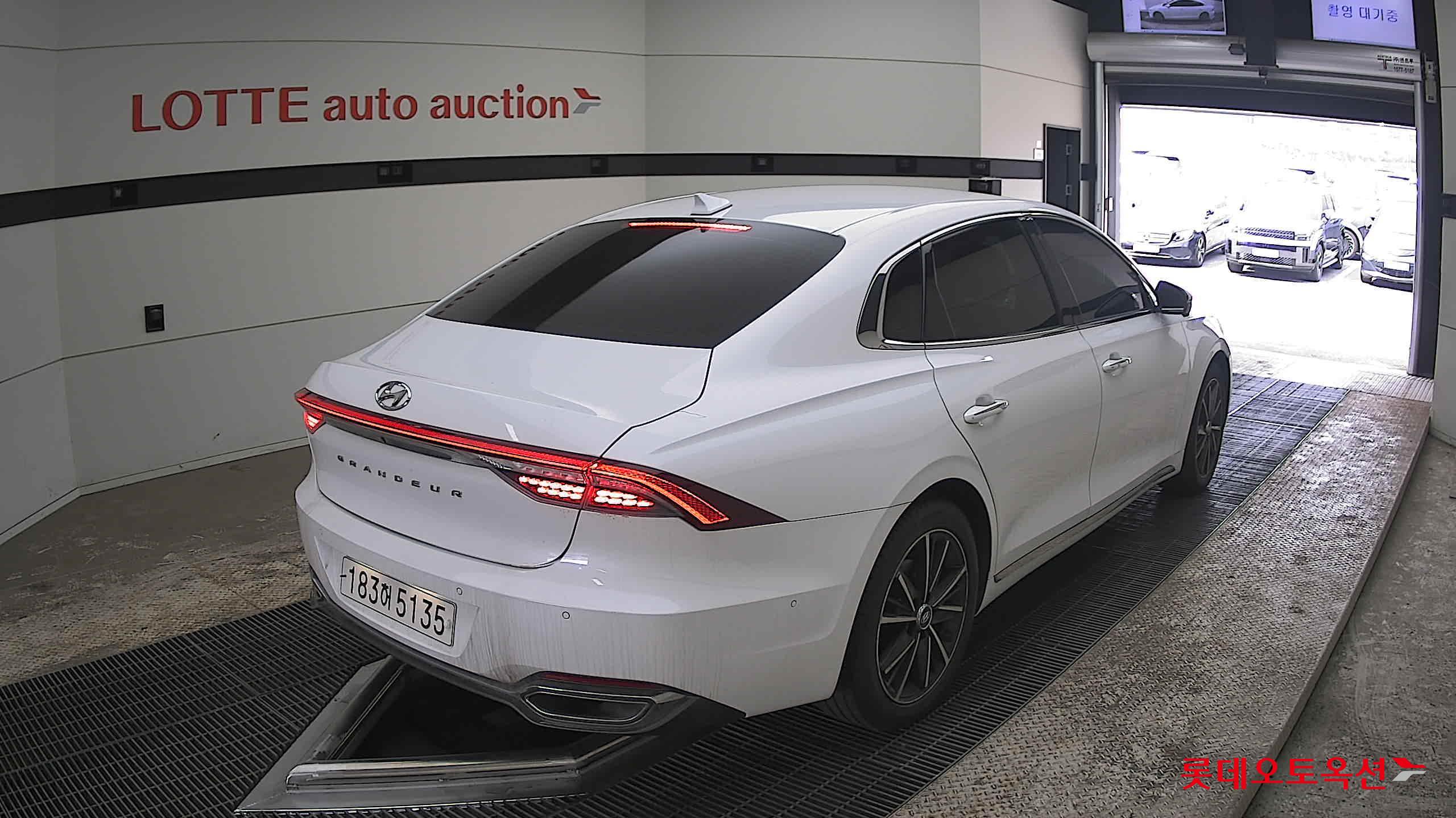 هيونداي أزيرا