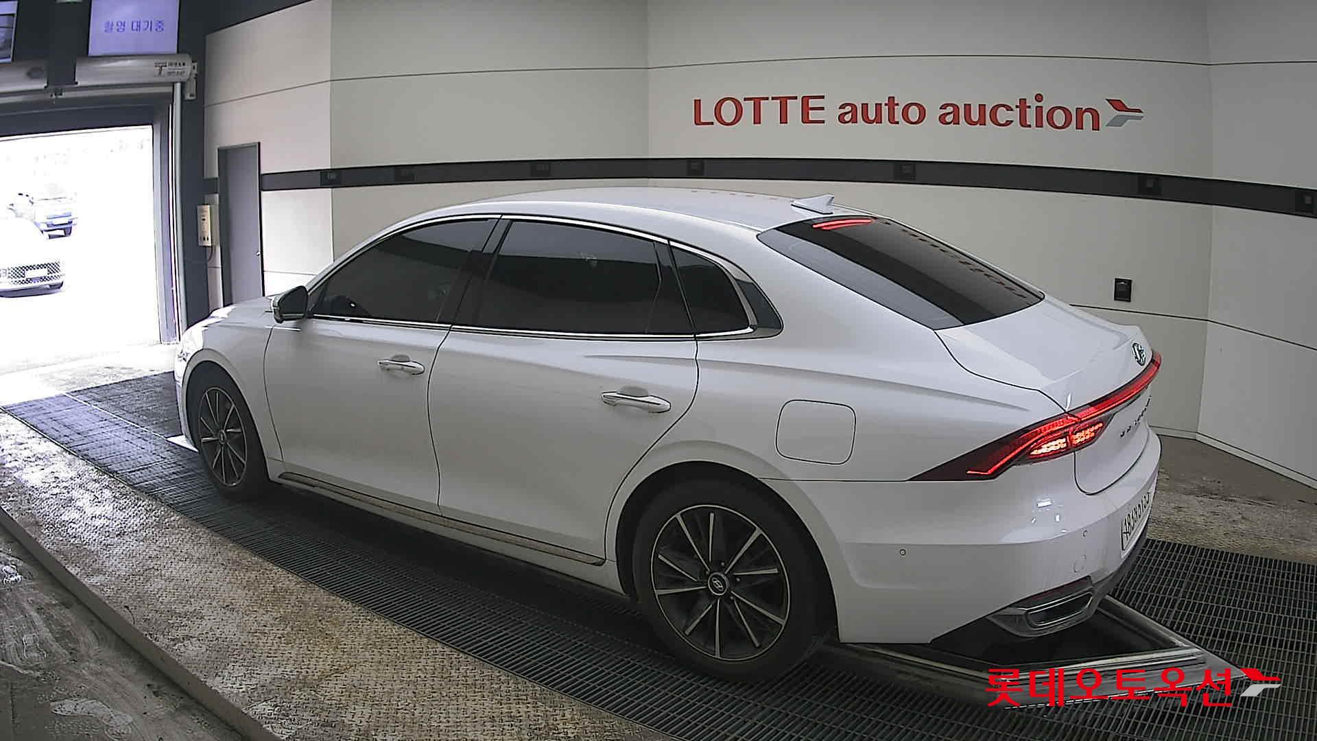 هيونداي أزيرا