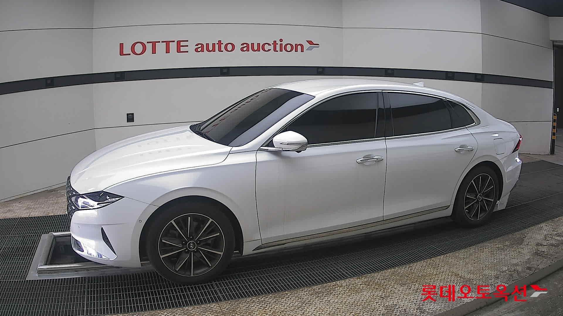 هيونداي أزيرا