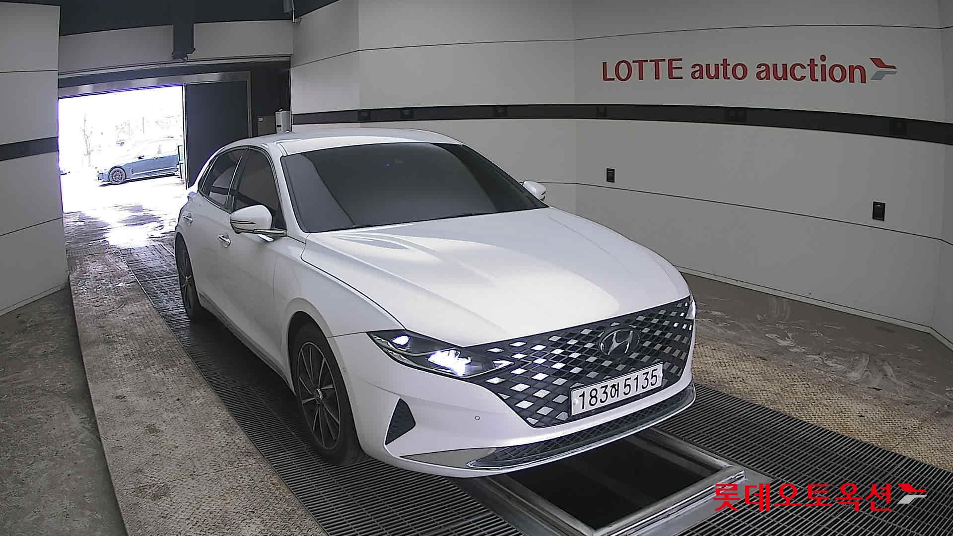 هيونداي أزيرا