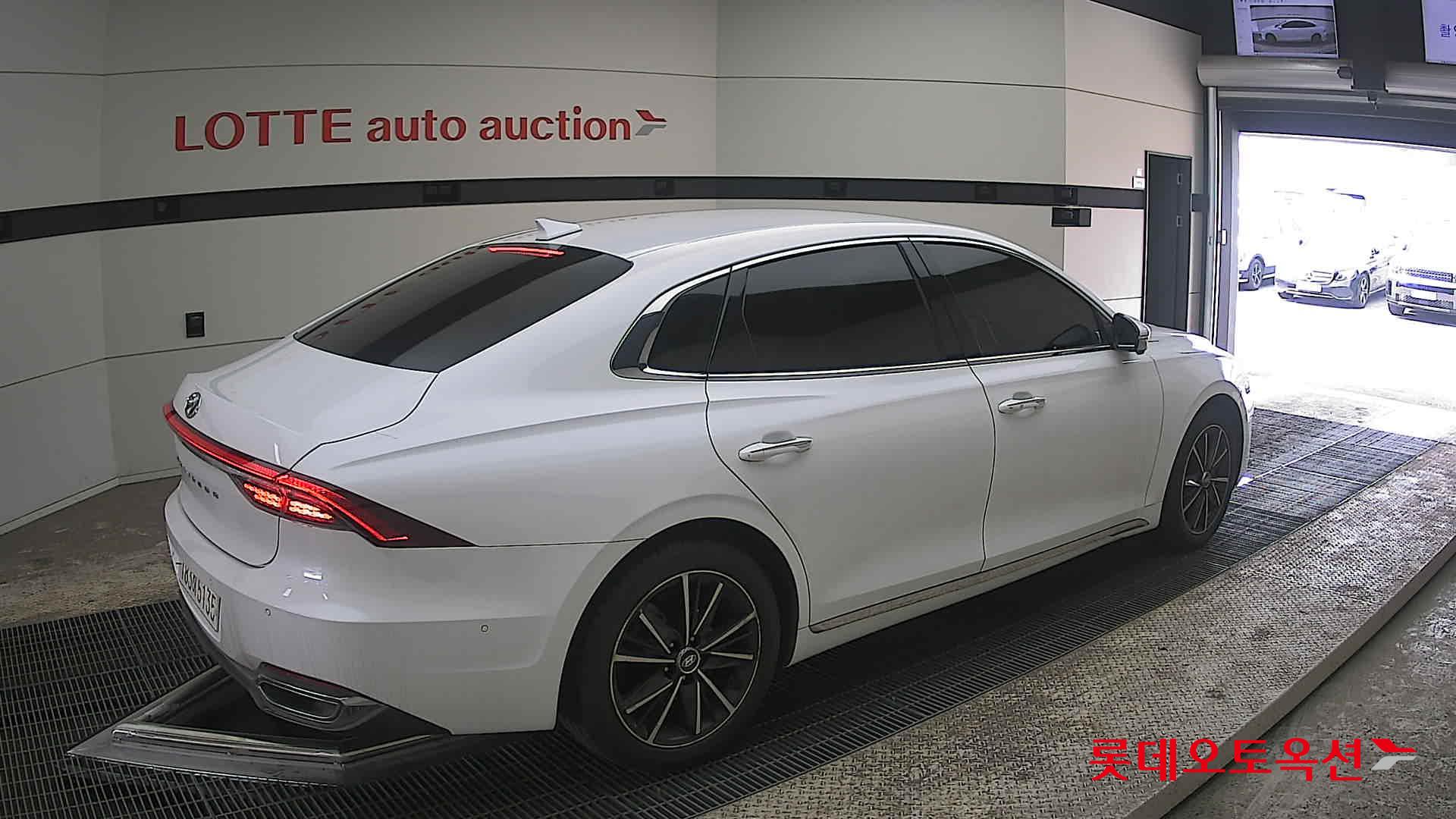 هيونداي أزيرا