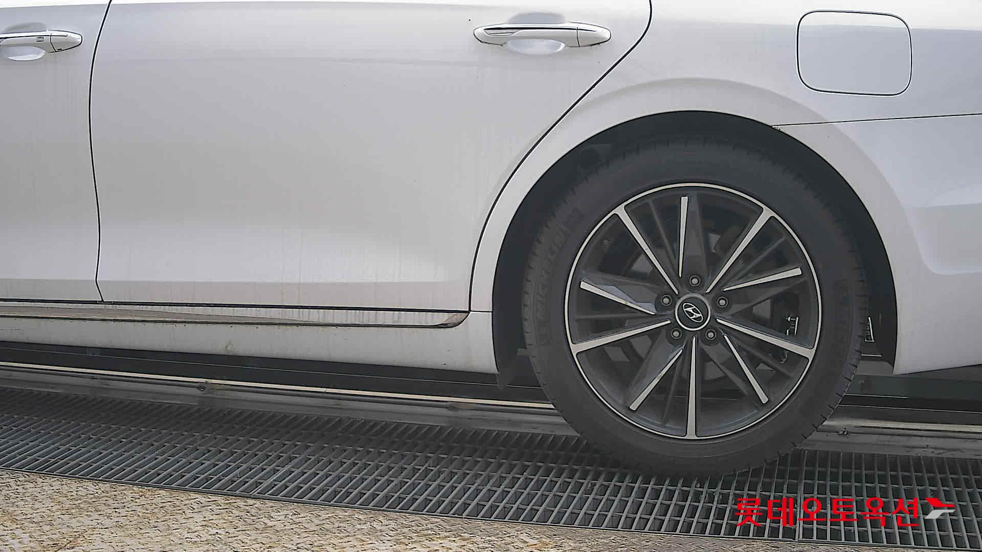 هيونداي أزيرا