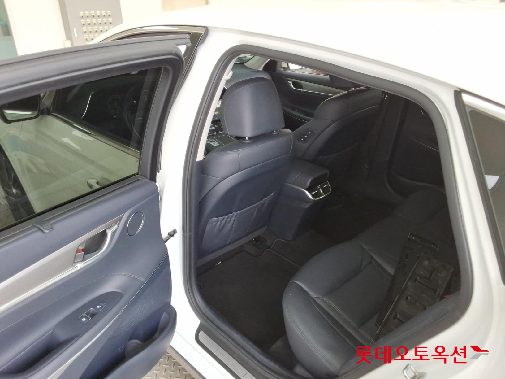 هيونداي أزيرا