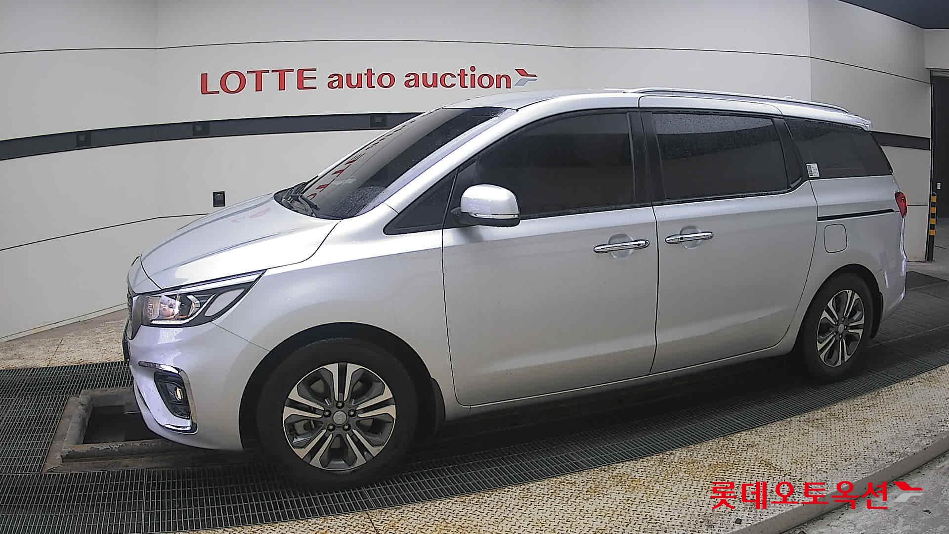 Kia Carnival id 3809969 из Кореи 12