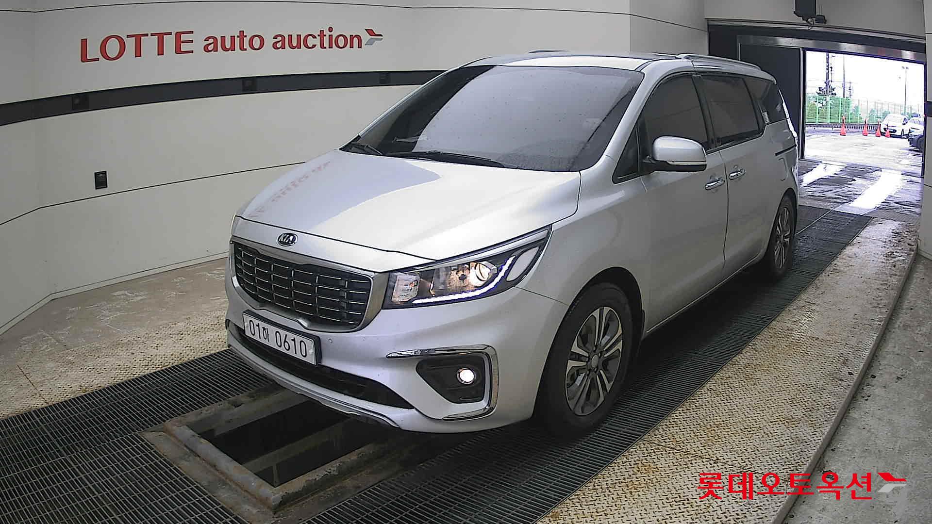 Kia Carnival id 3809969 из Кореи 14