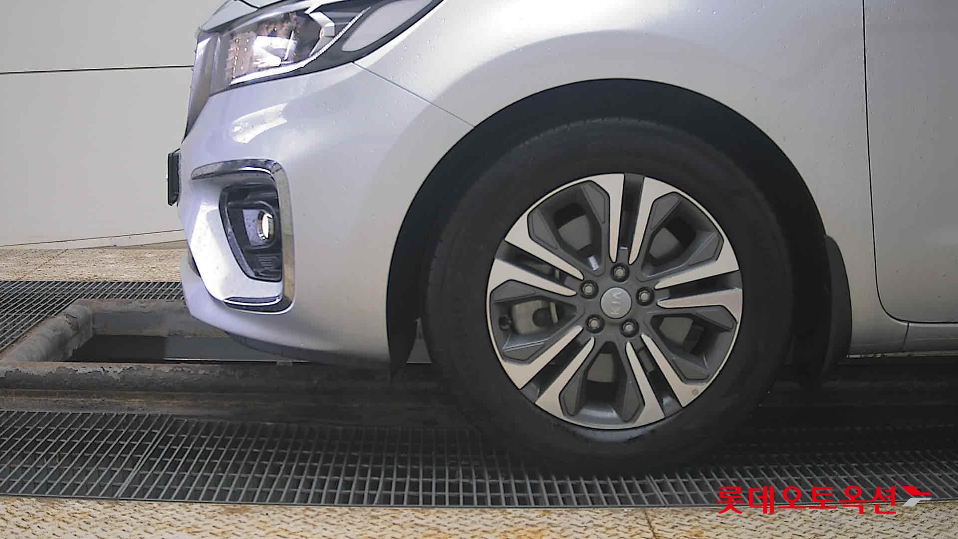 Kia Carnival id 3809969 из Кореи 21