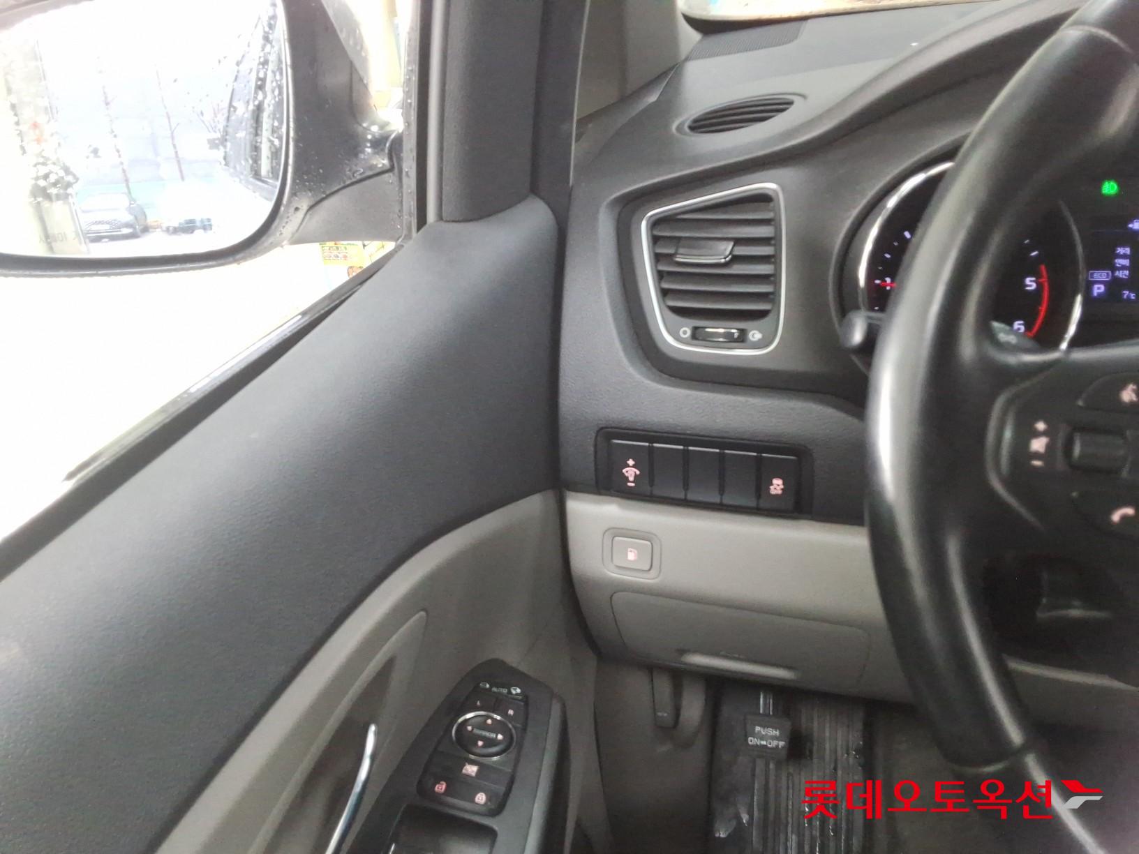 Kia Carnival id 3809969 из Кореи 28