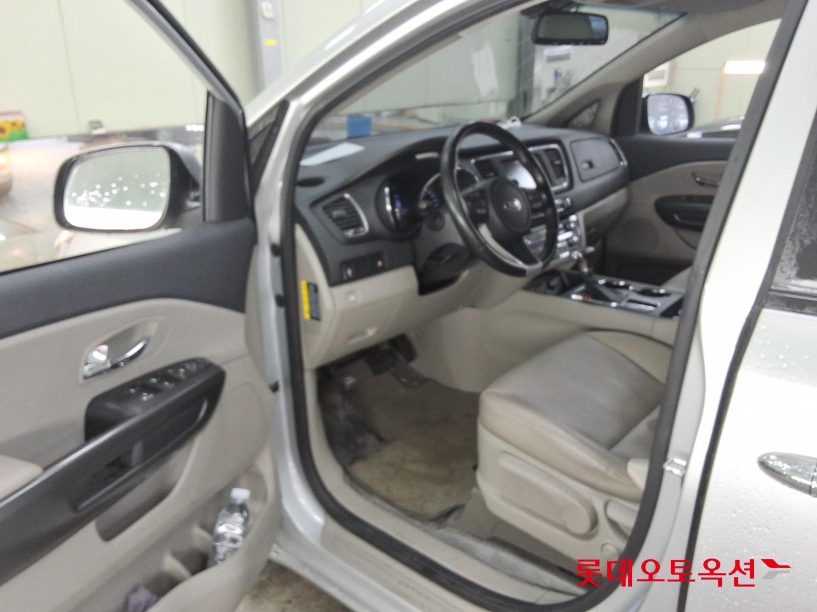 Kia Carnival id 3809969 из Кореи 34