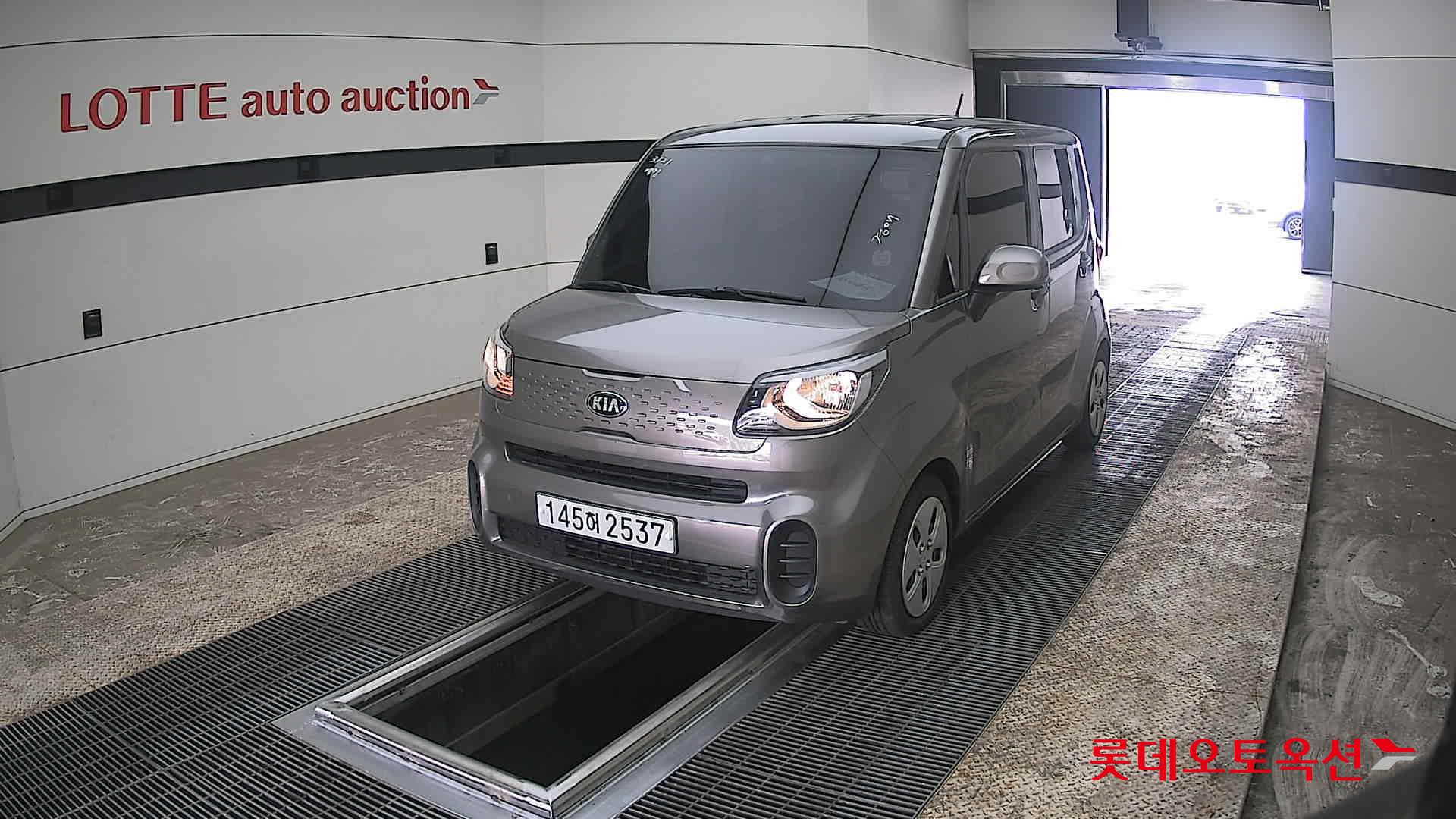 Kia Ray - 10