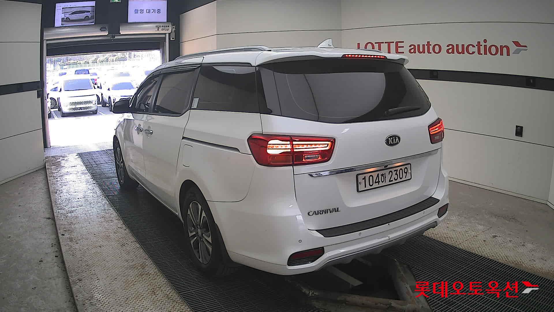 Kia Carnival id 3803752 из Кореи 9