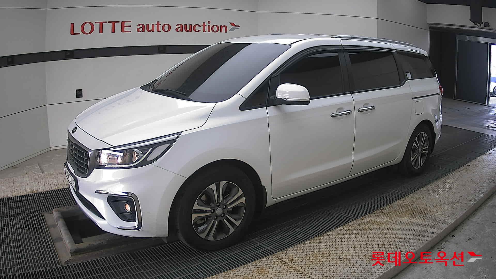 Kia Carnival id 3803752 из Кореи 13