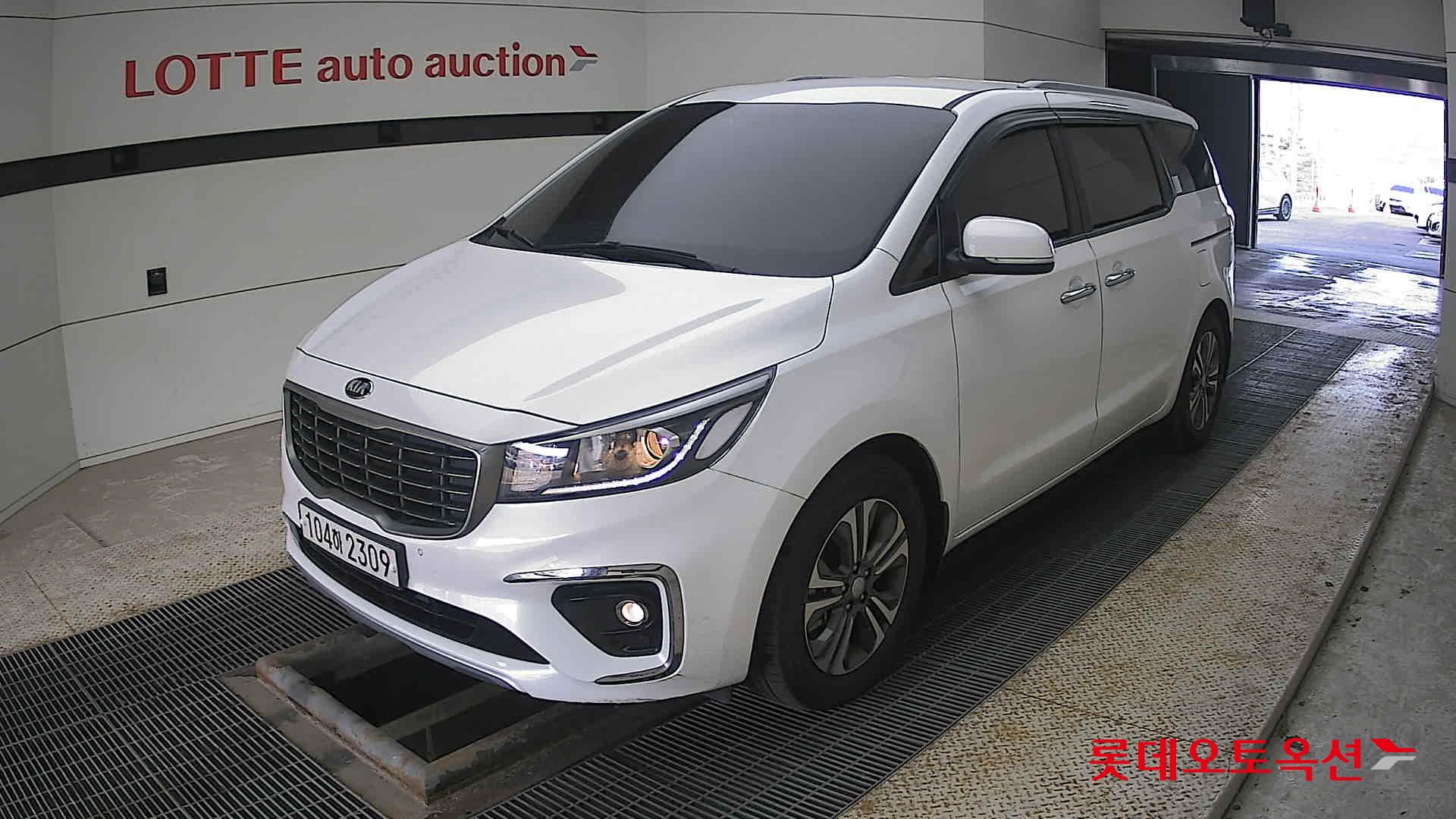 Kia Carnival id 3803752 из Кореи 14